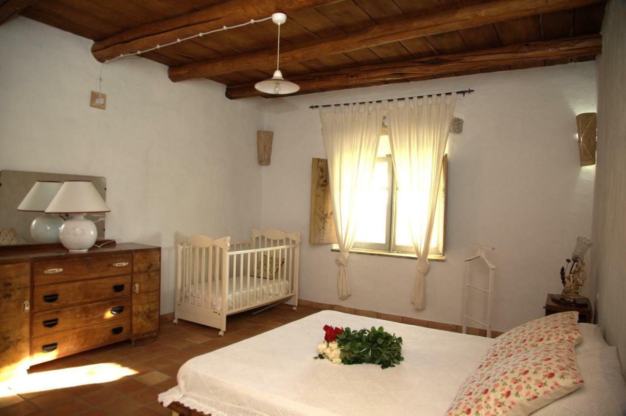 Domus Antiga Appartamenti San Giovanni Suèrgiu Екстериор снимка
